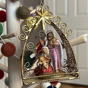 Crèche Nativity Ornament